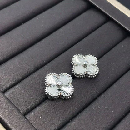 [⭐JeweliWhal] أقراط الليزر CLOVER MINI 9.5MM