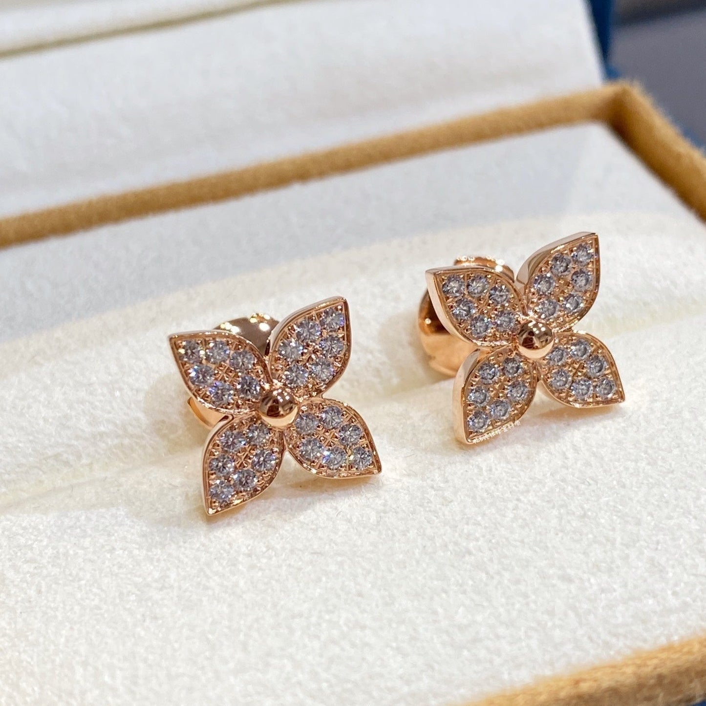 [⭐JeweliWhal]STAR DIAMOND EARRINGS