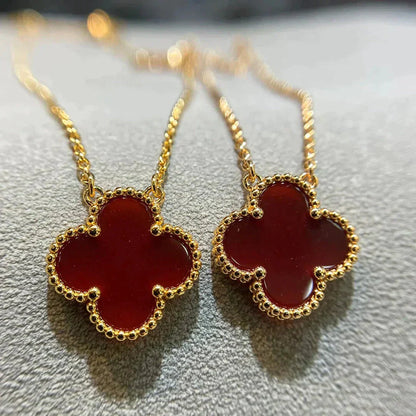 [⭐JeweliWhal]CLOVER 15MM CARNELIAN SINGLE FLOWER NECKLACE