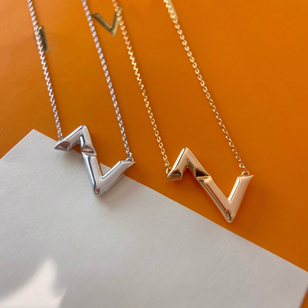 [⭐JeweliWhal]VOLTE UPSIDE DOWN NECKLACE