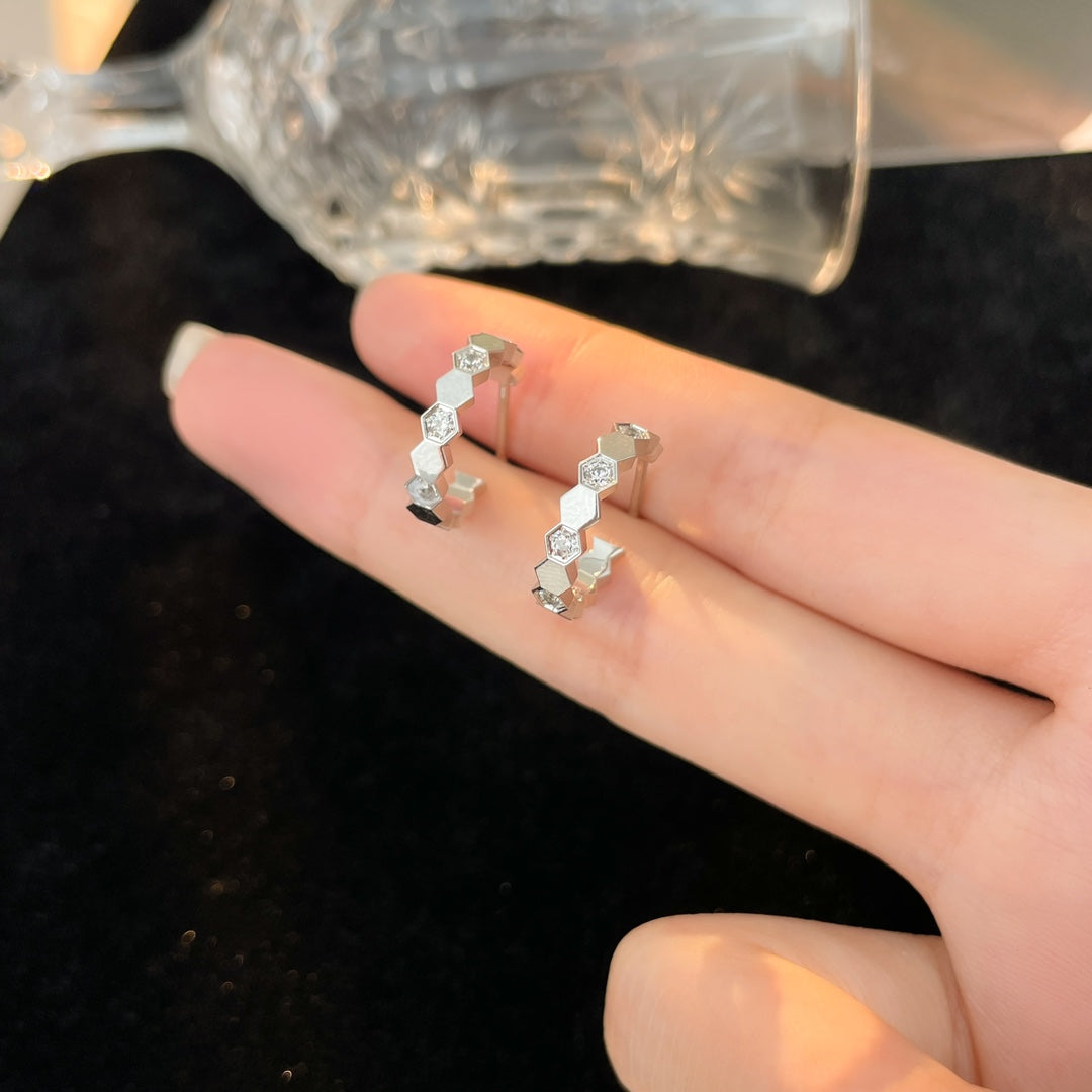 [⭐JeweliWhal]BEE LOVE DIAMOND HOOP EARRINGS