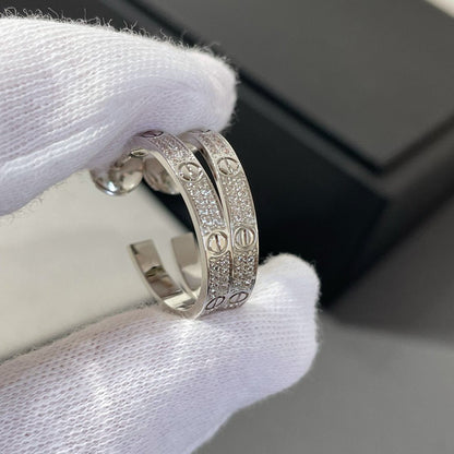 [⭐JeweliWhal] أقراط أذن دائرية فضية بتصميم LOVE DIAMOND