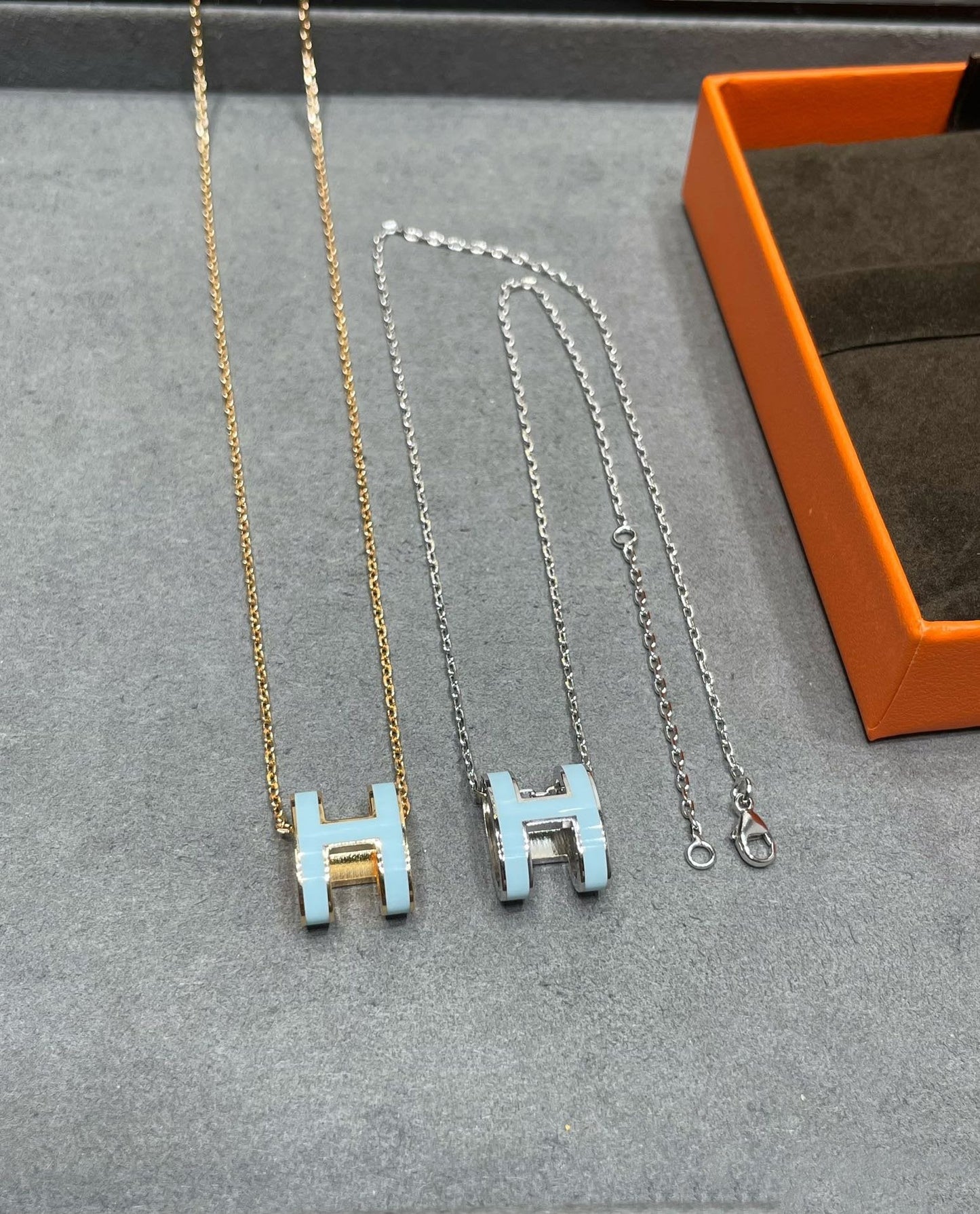 [⭐JeweliWhal] POP H SKY BLUE قلادة