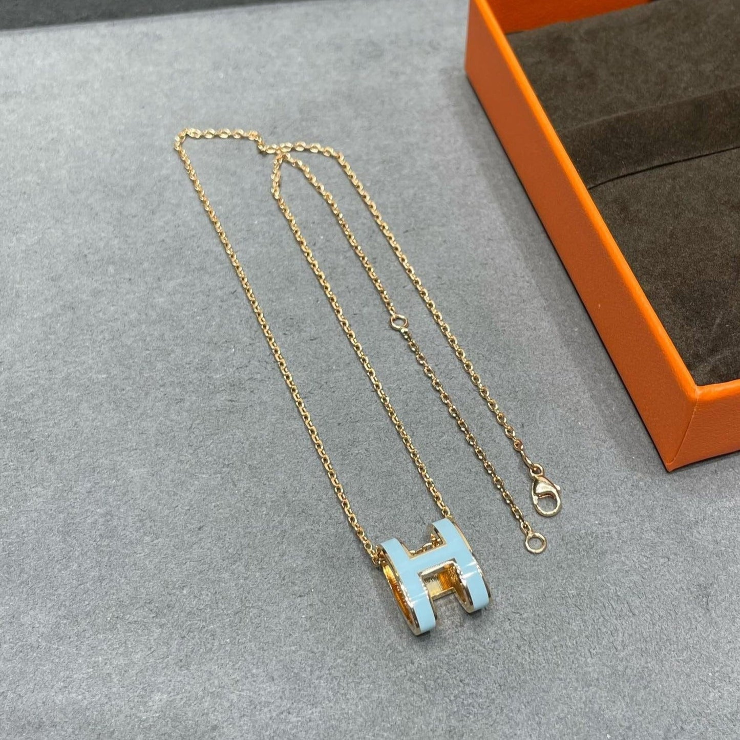 [⭐JeweliWhal] POP H SKY BLUE قلادة