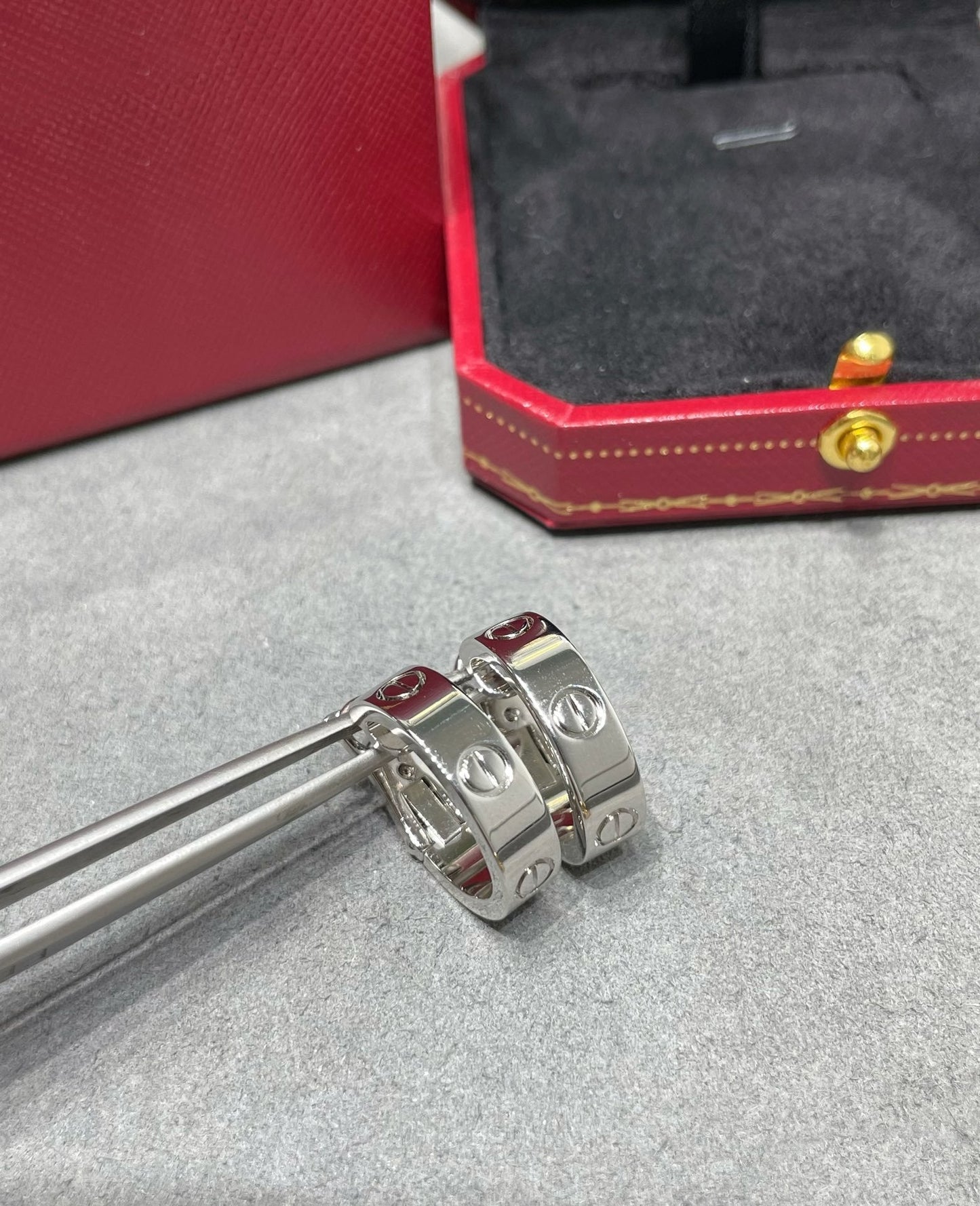 [⭐JeweliWhal]LOVE 5.5MM EARRINGS