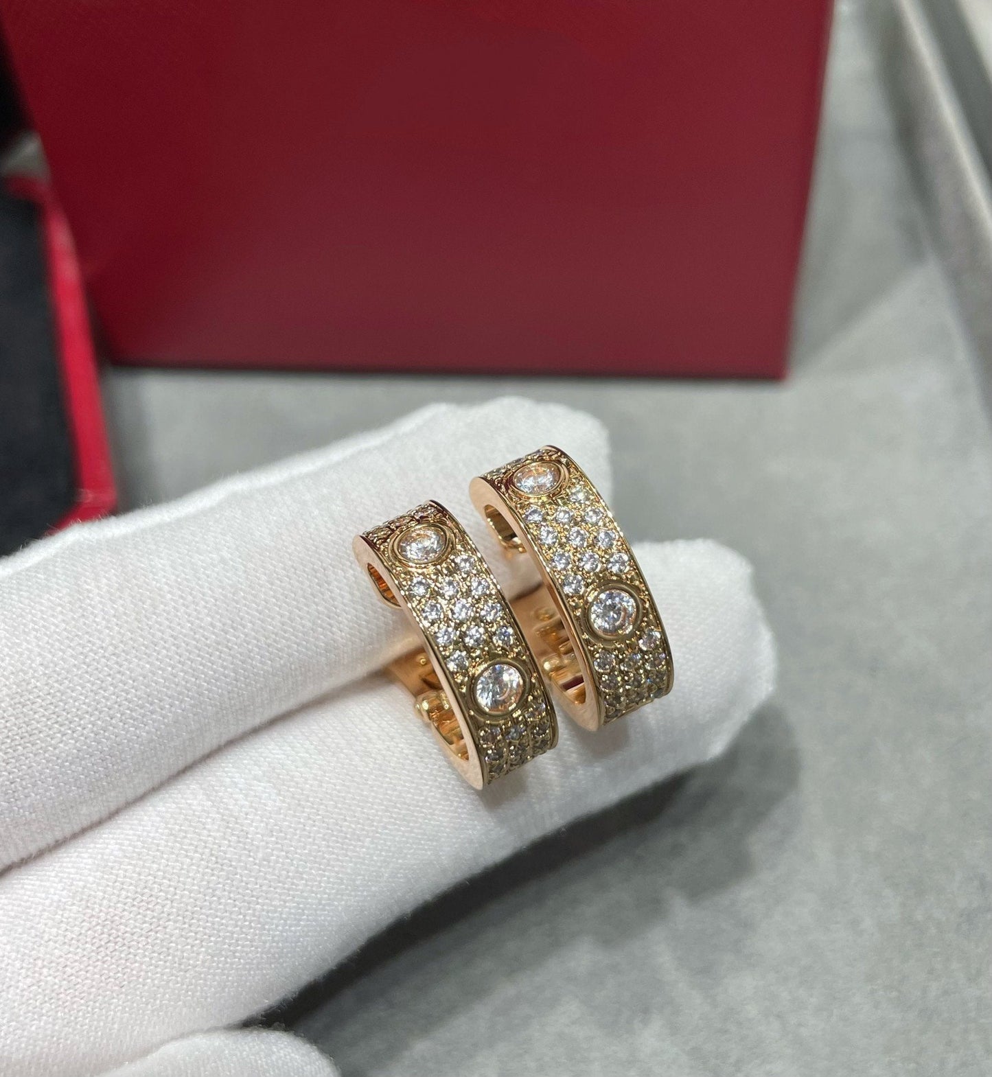 [⭐JeweliWhal]LOVE 5.5MM DIAMOND PAVED EARRINGS