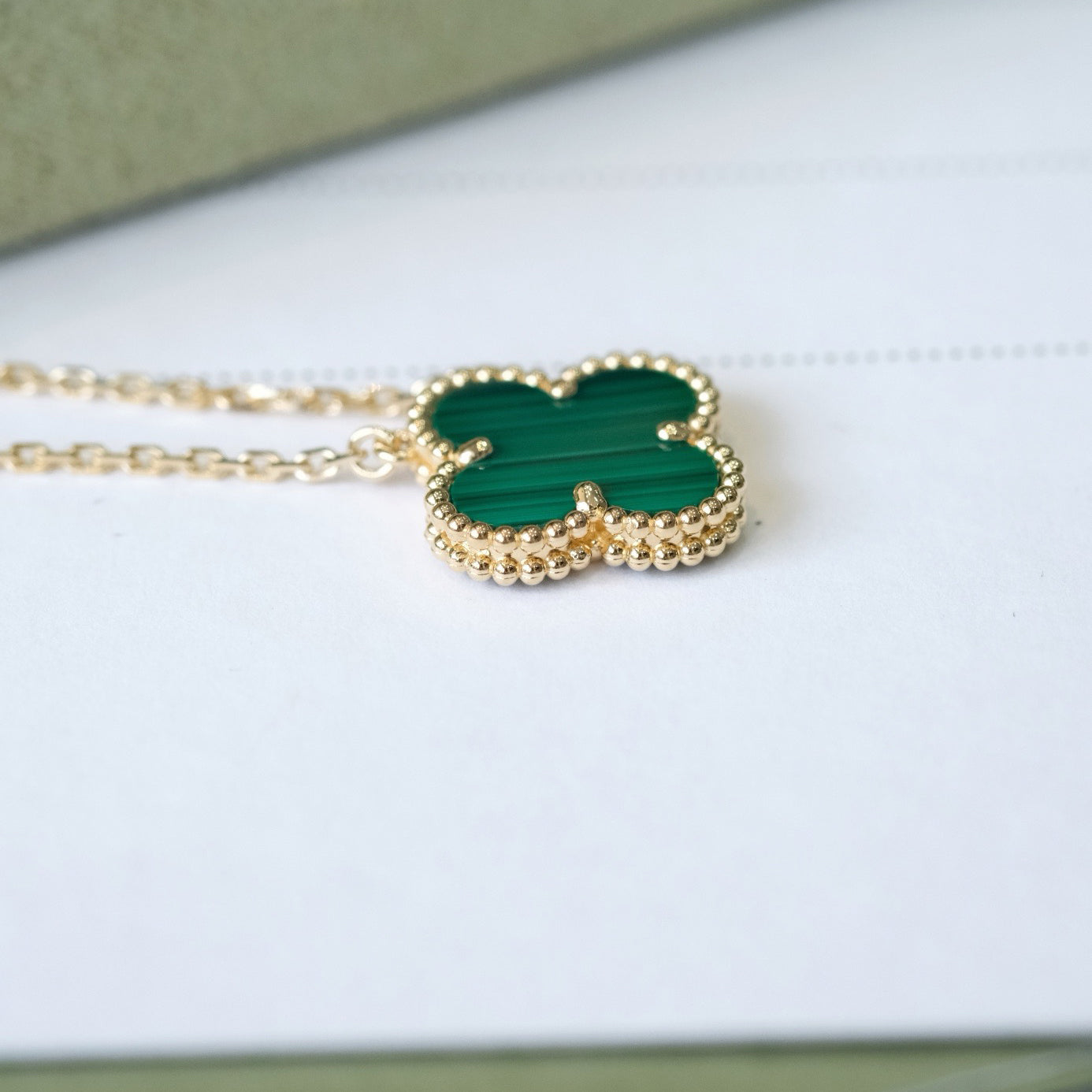 [⭐JeweliWhal]CLOVER عقد بقلادة زهرة واحدة من الملكيت مقاس 15 ملم