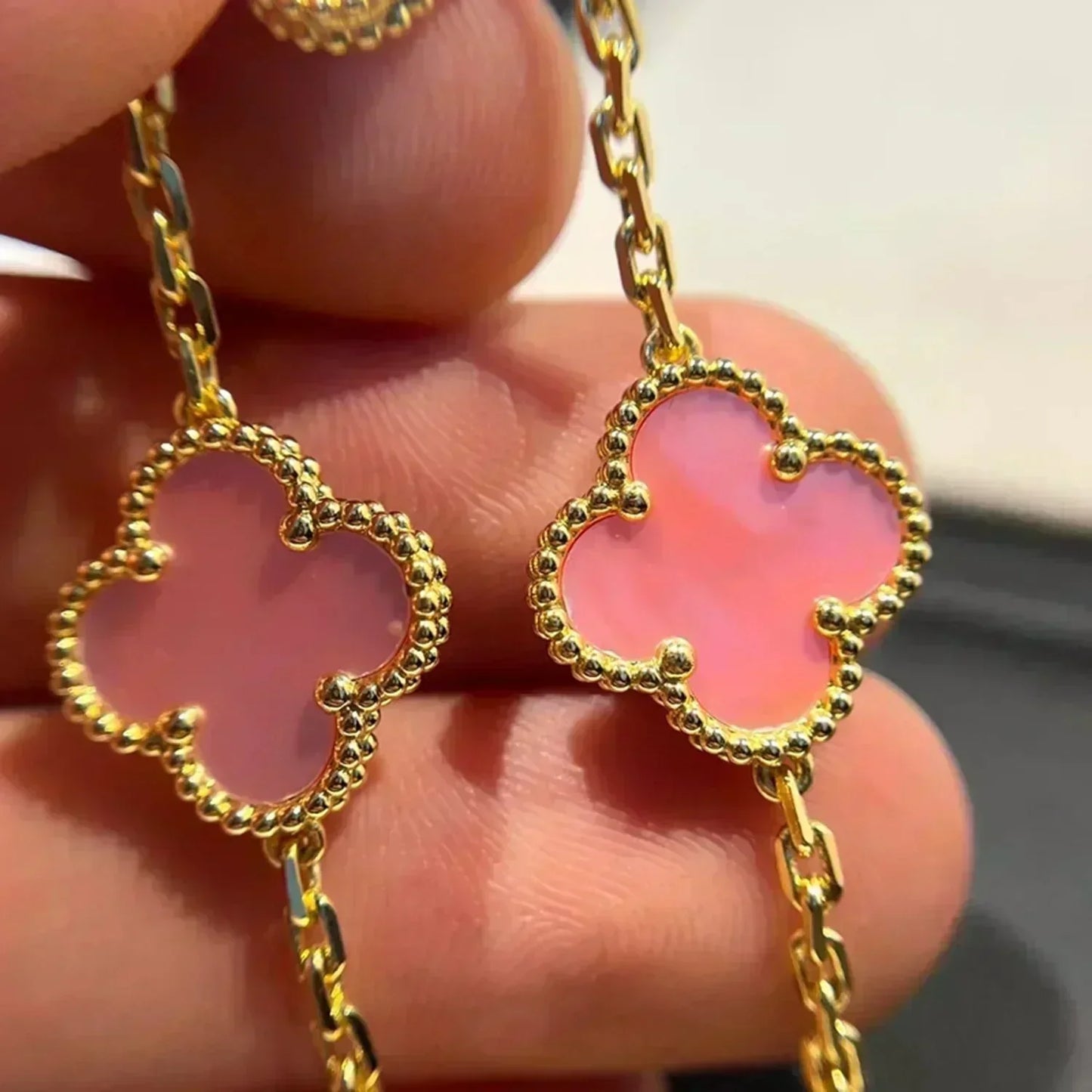 [⭐JeweliWhal] CLOVER 5 MOTIFS  PINK MOP BRACELET COLLECTION