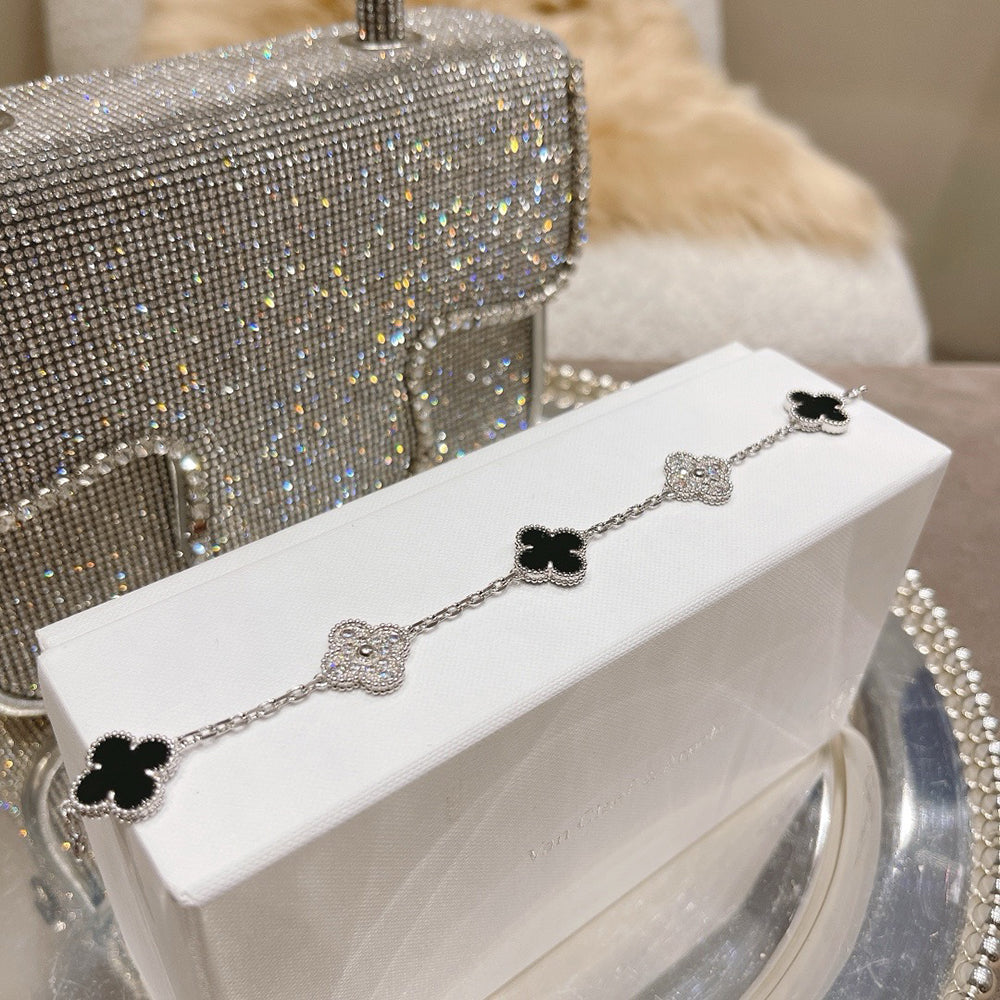 [⭐JeweliWhal] CLOVER 5 MOTIF ONYXS BRACELET COLLECTION