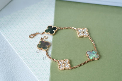 [⭐JeweliWhal] CLOVER 5 MOTIF GRAY MOP BRACELET COLLECTION
