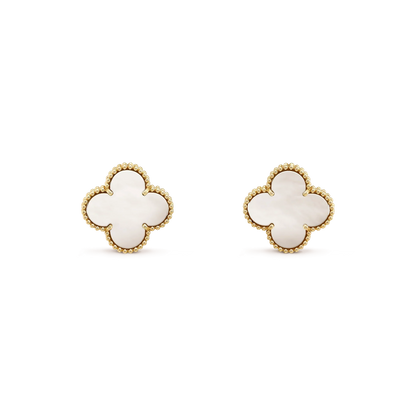 [⭐JeweliWhal] أقراط أذن مسمارية متوسطة بحلية CLOVER 1 من عرق اللؤلؤ الأبيض