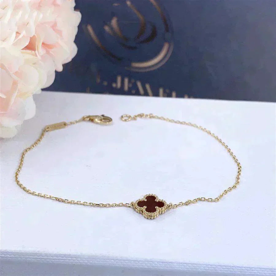 [⭐JeweliWhal]سوار CLOVER CARNELIAN ذو الزهرة الواحدة